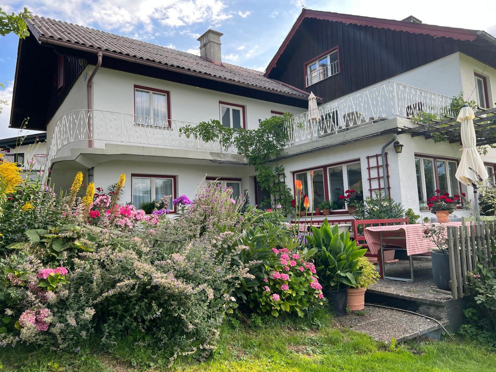 Familie Falkensteiner - Eine Friedvolle Oase Apartment Nussdorf am Attersee Exterior photo